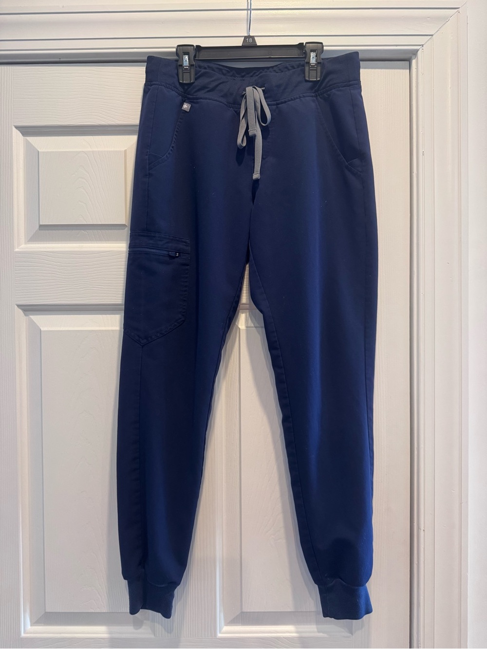 FIGS Womens Zamora Jogger Style Scrub Pants Small RN healthcare scrubs